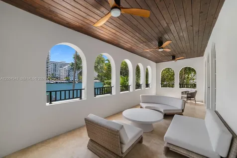 5763 Pine Tree Drive Miami Beach FL 33140