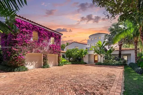 5763 Pine Tree Drive Miami Beach FL 33140