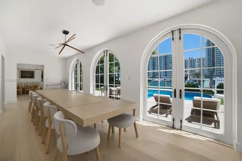 5763 Pine Tree Drive Miami Beach FL 33140