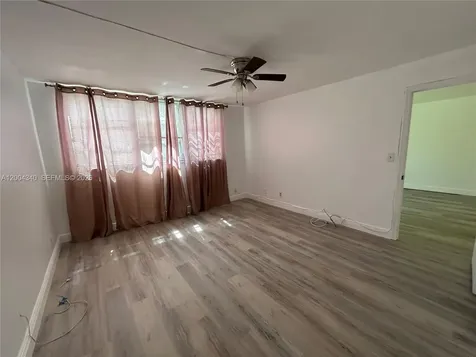 8962 S Hollybrook Boulevard Pembroke Pines FL 33025