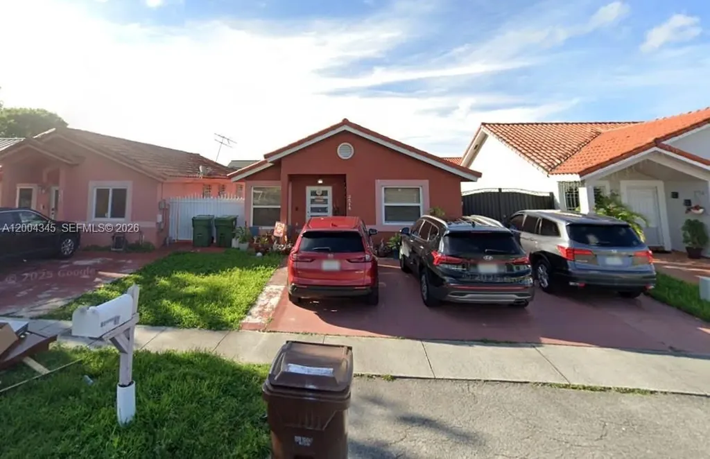 2514 W 74th Street Hialeah FL 33016