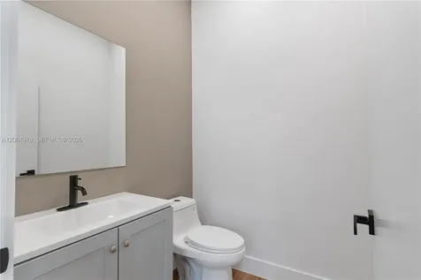 4519 NW 3th Street Miami FL 33126