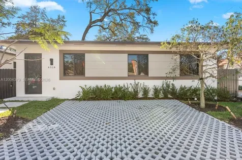 4519 NW 3th Street Miami FL 33126