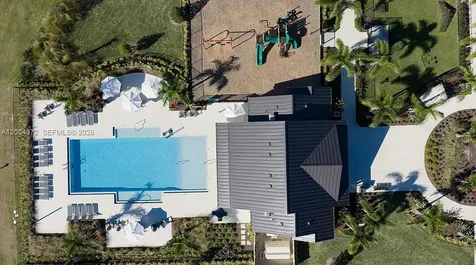 593 SE Ranch Oak Circle Port St. Lucie FL 34984