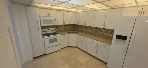 2750 NE 183rd Street Aventura FL 33160