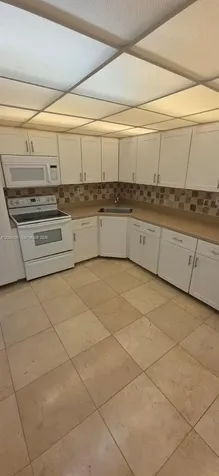2750 NE 183rd Street Aventura FL 33160