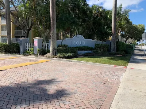 8660 SW 212th Street Cutler Bay FL 33189
