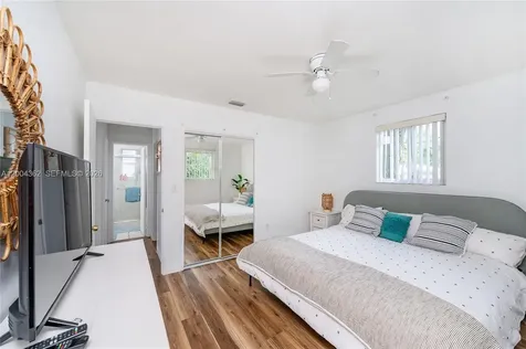 3100 Naomi Street Miami FL 33133