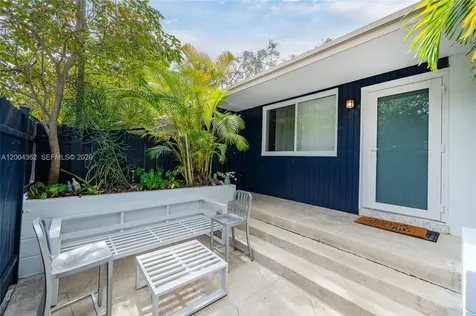 3100 Naomi Street Miami FL 33133