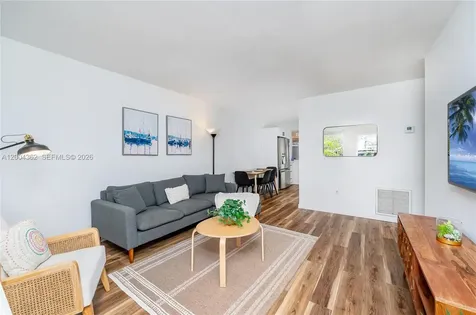 3100 Naomi Street Miami FL 33133