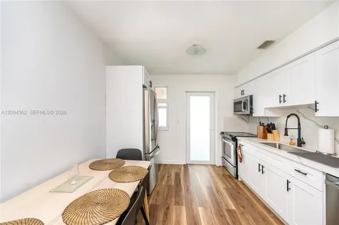 3100 Naomi Street Miami FL 33133