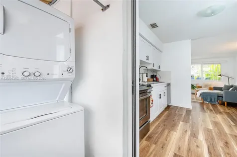 3100 Naomi Street Miami FL 33133