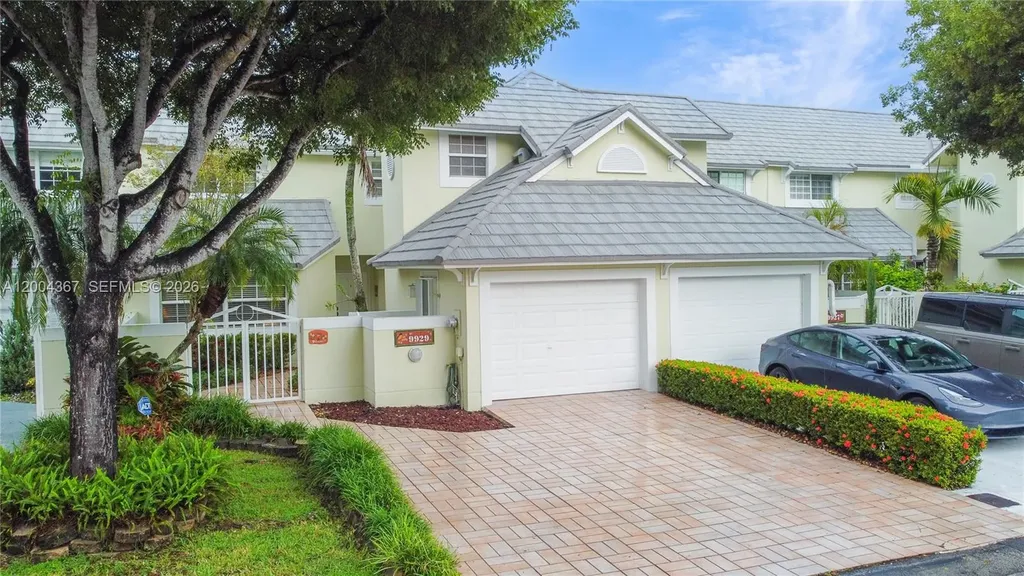 9929 NW 49th Terrace Doral FL 33178