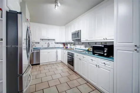 9929 NW 49th Terrace Doral FL 33178