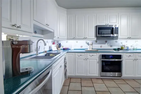 9929 NW 49th Terrace Doral FL 33178