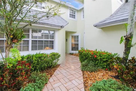 9929 NW 49th Terrace Doral FL 33178