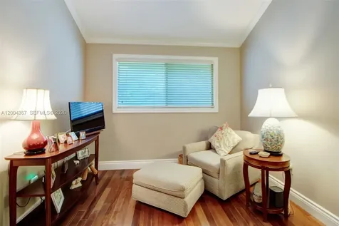 9929 NW 49th Terrace Doral FL 33178