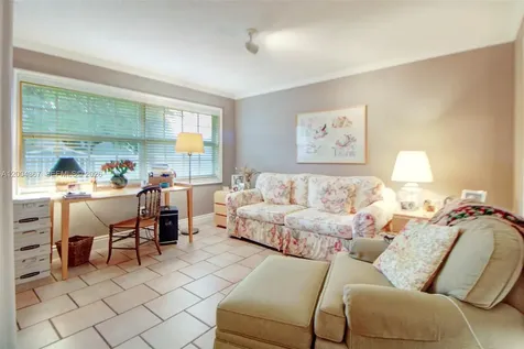 9929 NW 49th Terrace Doral FL 33178
