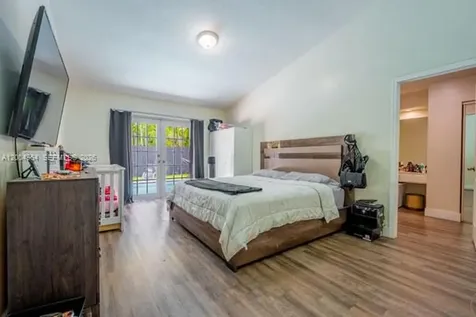 5501 SW 147th Place Miami FL 33185
