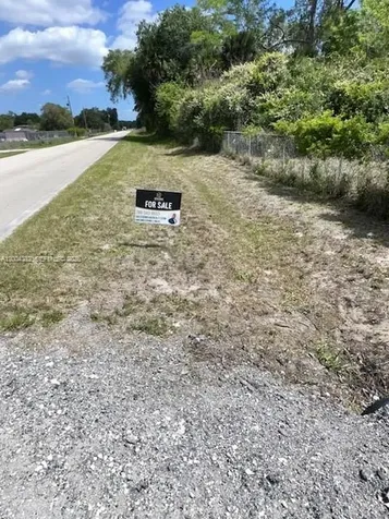 755 N Hacienda Clewiston FL 33440