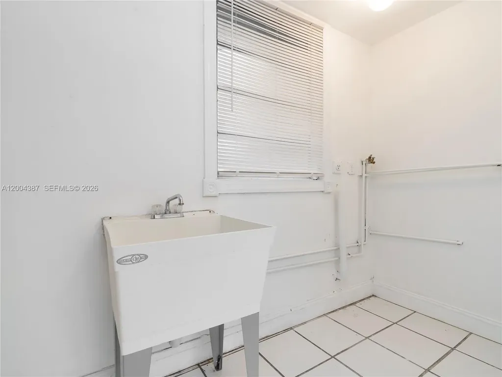 1125 NE 10th Avenue Fort Lauderdale FL 33304