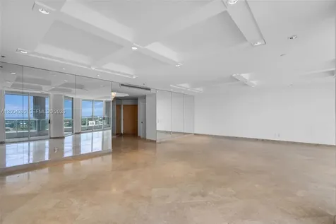 21150 E Point Place Aventura FL 33180