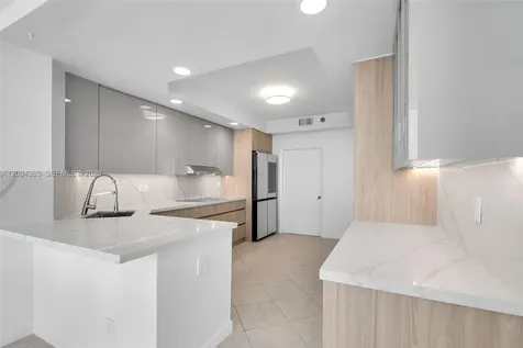 21150 E Point Place Aventura FL 33180