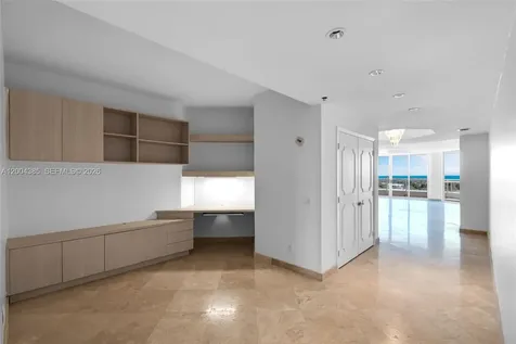 21150 E Point Place Aventura FL 33180