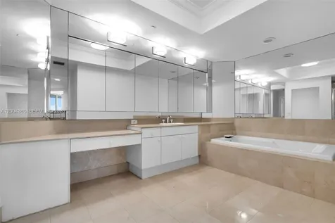 21150 E Point Place Aventura FL 33180