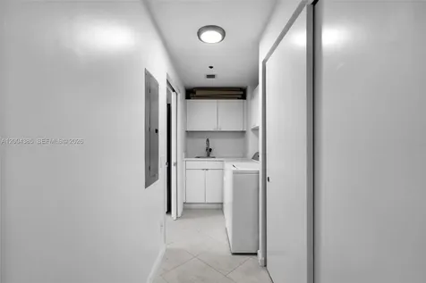 21150 E Point Place Aventura FL 33180