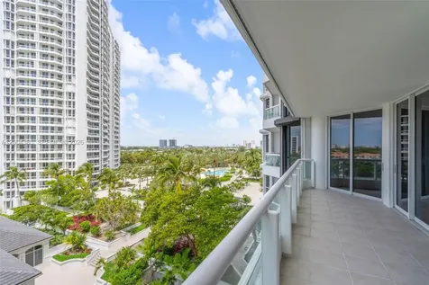 21150 E Point Place Aventura FL 33180