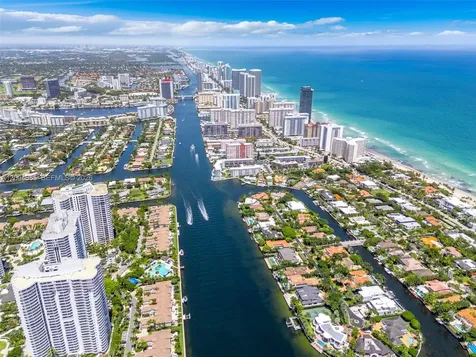 21150 E Point Place Aventura FL 33180