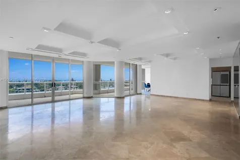 21150 E Point Place Aventura FL 33180