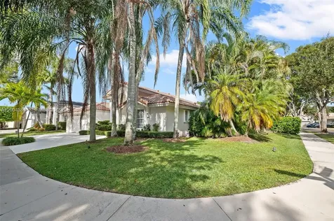 765 Bayside Lane Weston FL 33326