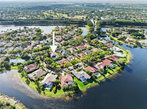 765 Bayside Lane Weston FL 33326