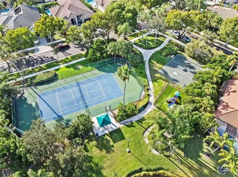 765 Bayside Lane Weston FL 33326