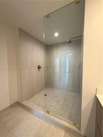 77 SE 5th Street Miami FL 33131