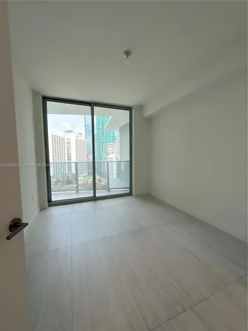 77 SE 5th Street Miami FL 33131