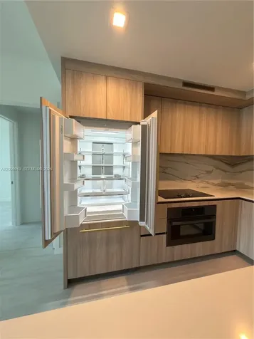 77 SE 5th Street Miami FL 33131