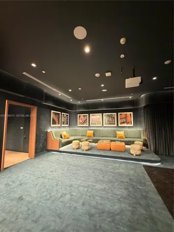 77 SE 5th Street Miami FL 33131