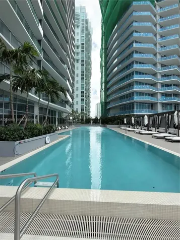 77 SE 5th Street Miami FL 33131
