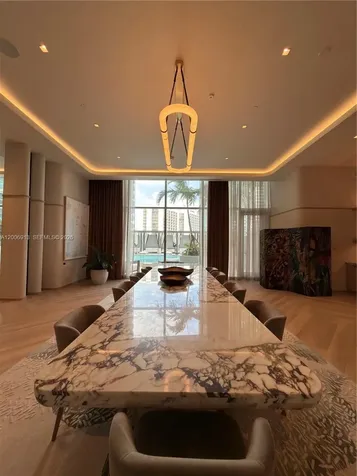 77 SE 5th Street Miami FL 33131