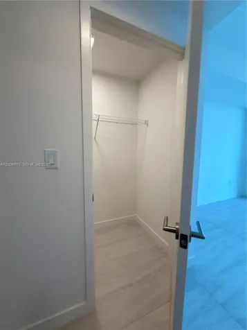 77 SE 5th Street Miami FL 33131