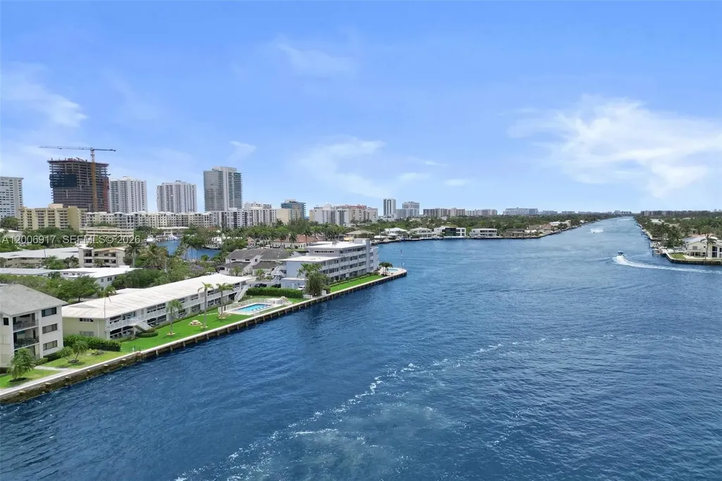 1105 S Riverside Drive Pompano Beach FL 33062