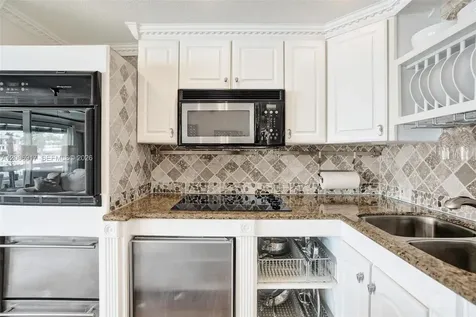 1105 S Riverside Drive Pompano Beach FL 33062
