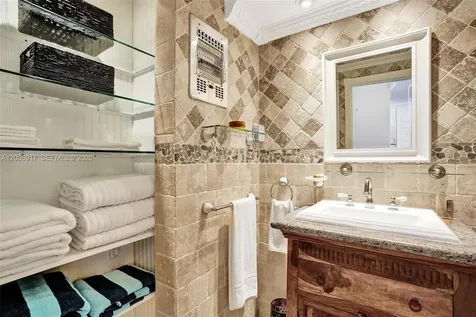 1105 S Riverside Drive Pompano Beach FL 33062