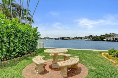 1105 S Riverside Drive Pompano Beach FL 33062