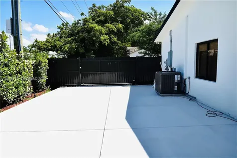 13201 SW 276th Terrace Homestead FL 33032