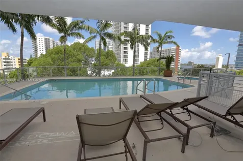 2200 NE 4th Avenue Miami FL 33137