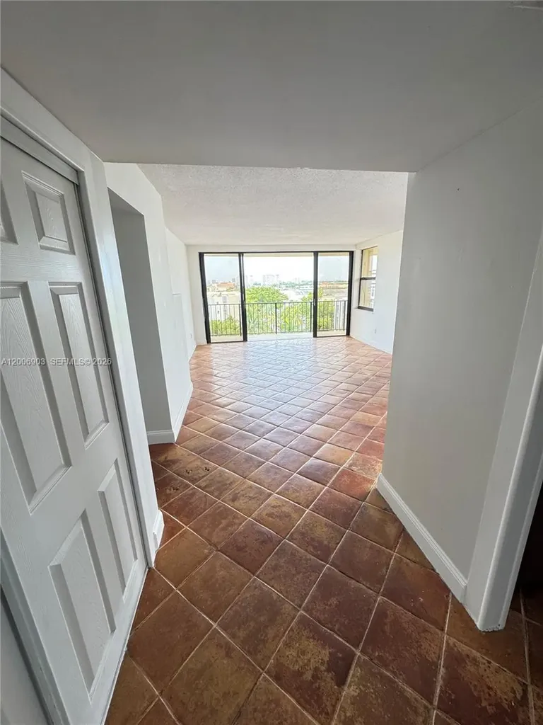 1470 NE 123rd Street North Miami FL 33161